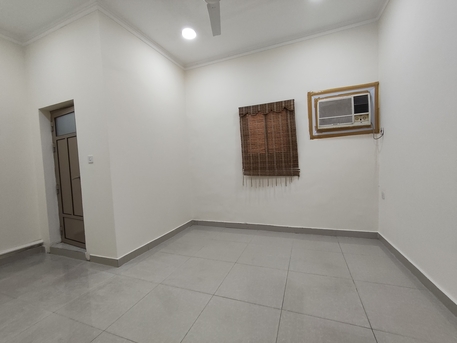 Manama, Apartments, Flats, Houses & Villas, BHD 120/year,  1 BR,  Um Al Hassam:- Studio Flat On Rent With Ewa