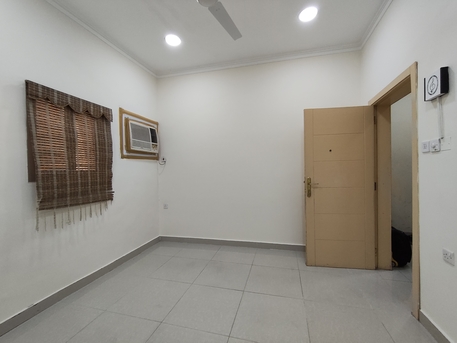 Manama, Apartments, Flats, Houses & Villas, BHD 120/year,  1 BR,  Um Al Hassam:- Studio Flat On Rent With Ewa