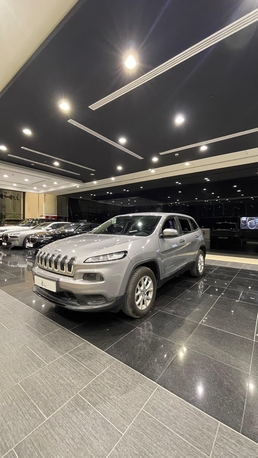 Sanabis, Vehicles, Cars & Trucks , BHD 3200,  Jeep Cherokee,  2015,  Automatic,  160000 KM,   Sport Model