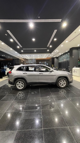 Sanabis, Vehicles, Cars & Trucks , BHD 3200,  Jeep Cherokee,  2015,  Automatic,  160000 KM,   Sport Model