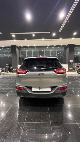 Sanabis, Vehicles, Cars & Trucks , BHD 3200,  Jeep Cherokee,  2015,  Automatic,  160000 KM,   Sport Model