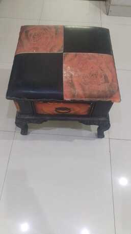 Riyadh, Furniture, SAR 80,  Classic Vintage Wooden Ottoman With Storage Drawer