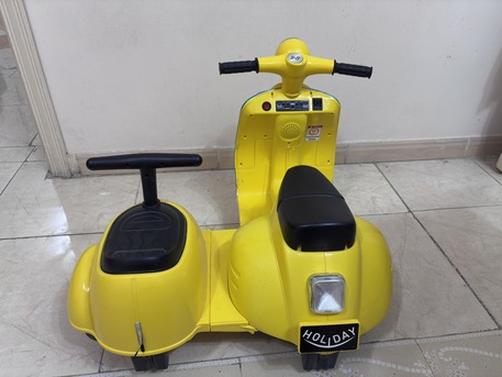 Al Baghdadyiah Al Gharbyia, Baby & Kid Stuff, SAR 300,  Kids Rechargeable Battery 2 Seater Ride On Scooter Bike