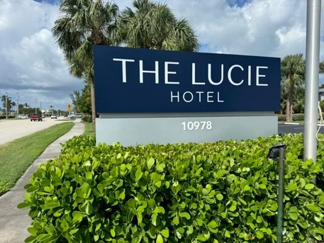 New York, Business, Monument Signs In Port St. Lucie | All American Signs And Graphics