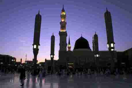 London, Travel, Explore September Umrah Package For Peaceful & Spiritual Pilgrimage Journeys