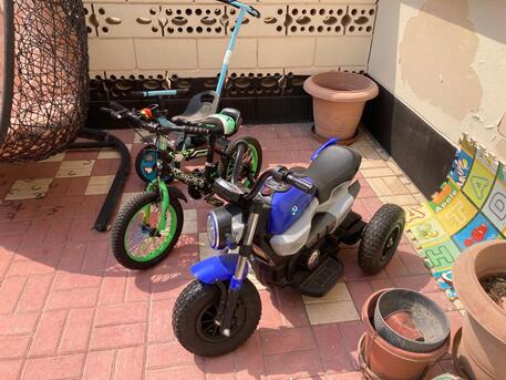 Juffair, Free Items, BHD 1005,  Kids Items -Scooter, Cycle, Bath Tub, Staller, Walker, Etc  GAS STOVE
