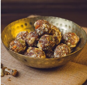 Mumbai, Food, Dry Fruit Laddu Online: Maa Mitahara