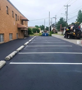 New York, Construction, Parking Lot Striping Of Overland Park