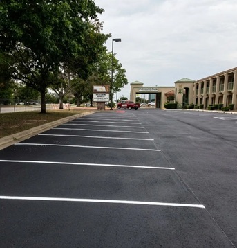 New York, Construction, Parking Lot Striping Of Overland Park