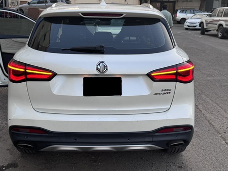 Jeddah, Vehicles, Cars & Trucks , SAR 49000,  MG HS (Negotiable),  2020,  73200 KM,   Full Option SUV MG HS 2.0T Luxury (AWD) Trophy Edition Registered In 2021
