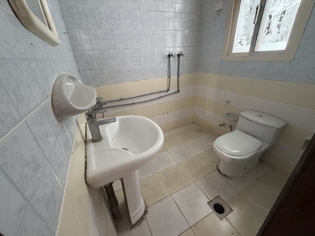 Adliya, Apartments, Flats, Houses & Villas, BHD 250/month,  2 BR,  2 Bedroom Semi Furnished  Flat For Rent With Ewa