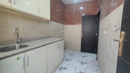 East Riffa, Apartments, Flats, Houses & Villas, BHD 170/year,  1 BR,  East Riffa:- Spacious Studio Flat On Rent With Unlimited Ewa..