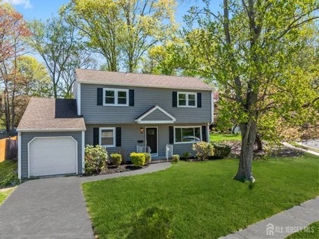 New York, Household, Explore Quality Living Options With Homes With Akhila In Metuchen NJ