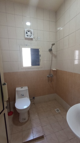 Gudaibiya, Apartments, Flats, Houses & Villas, BHD 160/year,  1 BR,  Semi-Furnished 1 Bedroom Flat Available In Gudaibiya