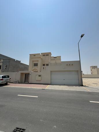 Riffa, Housing Exchanges, BHD 650/month,  4 BR,  800 Sq. Meter,  For Rent: A Large And Elegant Villa In Riffa, Al-Hunainiya, The New Area. Close To The Cou