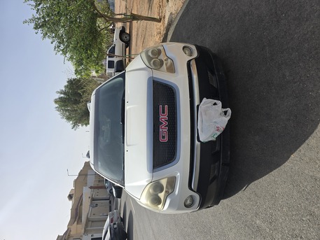 Riyadh, Vehicles, Cars & Trucks , SAR 15000,  GMC Acadia,  2010,  Automatic,  262500 KM,   Model  Single Owner Since