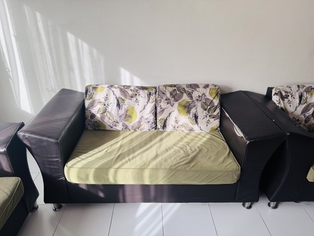 Al Sulaymaniyyah, Furniture, SAR 300,  9 Seater Sofa Set With Center Table And TV Table For Sale