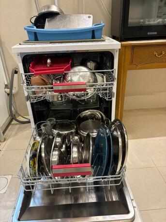 Riyadh, Appliances, SAR 750,  Used Toshiba Freestanding Dishwasher