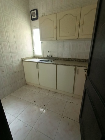 Gudaibiya, Apartments, Flats, Houses & Villas, BHD 150/month,  2 BR,  Semi Furnished 2 Bedroom Flat For Rent In Gudaibiya -35529070