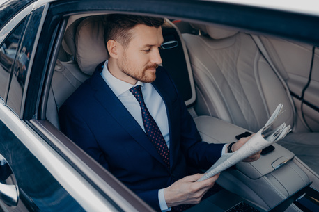 Dubai, Pick Up & Drop Off, Car With Driver For Hire In Dubai &ndash; Reliable & Professional Service