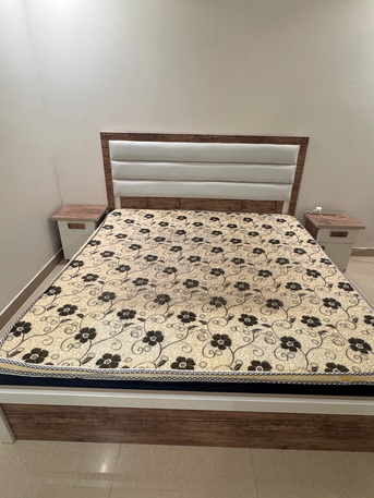 Al Malaz, Furniture, SAR 800,  Bed Set With Matress, Pilows And 2 Side Drawers