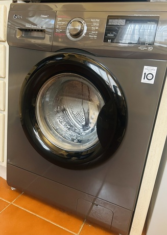 Jeddah, Appliances, SAR 1800,  LG Inverter Direct Drive 8kg Washing Machine