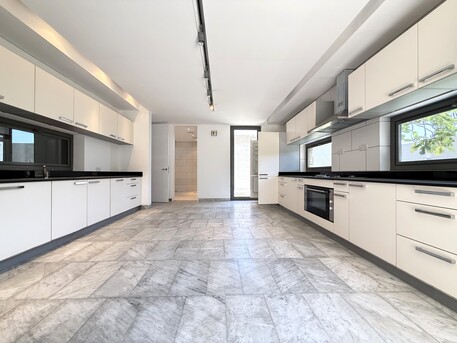 Kuwait City, Apartments, Flats, Houses & Villas, KWD 2000/month,  4 BR,  Abu Al Hasania &ndash; Great, Unfurnished Four Bedroom Villas W/garden