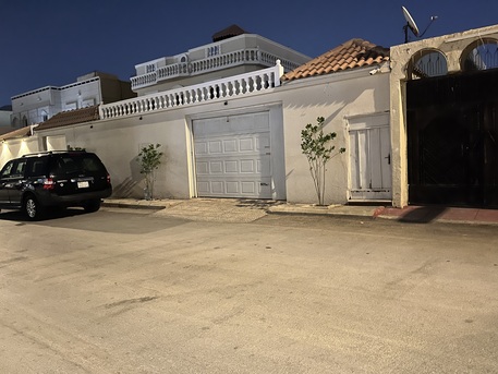 Riyadh, Villas, SAR 2800,  Furnished,  Family Apartment