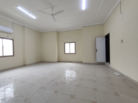 Juffair, Apartments, Flats, Houses & Villas, BHD 170/year,  1 BR,  Juffair:- Studio Flat On Rent With Unlimited Ewa..
