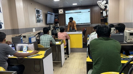 New Delhi, Education, Multitech Institute Provides Training In Laptop Repairing Course To Improve Technical Skil