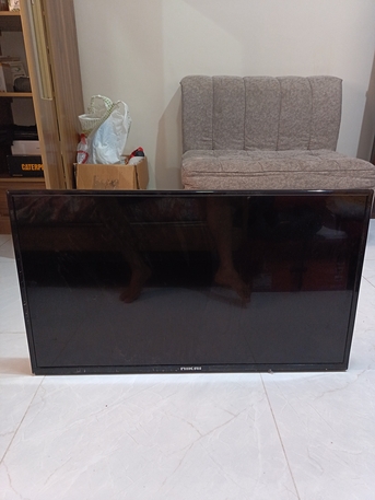 Khobar, Electronics, SAR 100,  Nikai 47 Inches  Tv