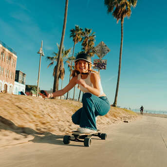 New York, Electronics, Smooth Urban Rides With A Powerful Electric Skateboard Belt Drive