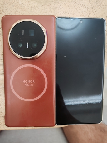 Riyadh, Mobile Phones, SAR 4750,  Honor Magic V5 With Box And Accessories