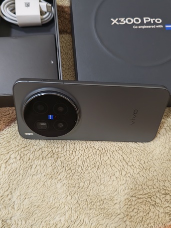 Dammam, Mobile Phones, SAR 3700,  VIVO X300 PRO 16/512GB