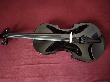 Manama, Musical Instruments, BHD 35,  Yamaha C 40M Guitar And Violin