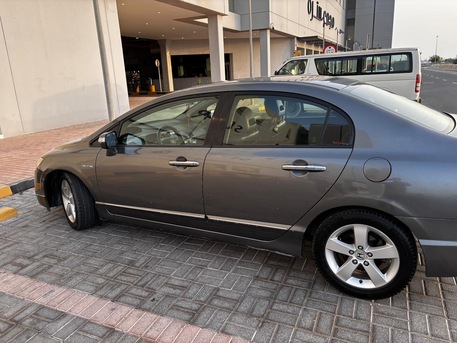 Sitra, Vehicles, Cars & Trucks , BHD 1550,  Honda Civic,  2009,  Automatic,  200000 KM,   Model  Full Option