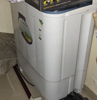 Riyadh, Household Items, SAR 350,  Washing Machine & Gas Stove & Single Seater Sofa.