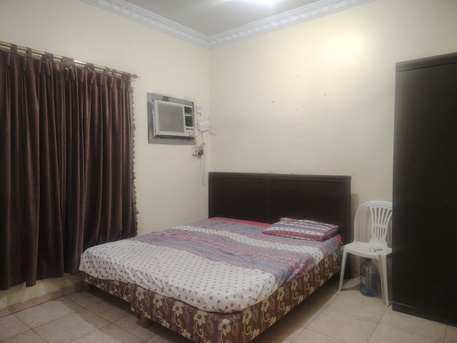 Al Khobar Al Shamalia, Rooms for Rent, SAR 1000/month,  Furnished,  One Furnished Room Available For Single Executive Pakistani Person In 2 BR Family Flat.