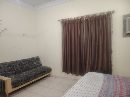 Al Khobar Al Shamalia, Rooms for Rent, SAR 1000/month,  Furnished,  One Furnished Room Available For Single Executive Pakistani Person In 2 BR Family Flat.