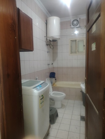 Al Khobar Al Shamalia, Rooms for Rent, SAR 1000/month,  Furnished,  One Furnished Room Available For Single Executive Pakistani Person In 2 BR Family Flat.