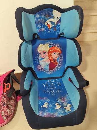 Riyadh, Baby & Kid Stuff, SAR 75,  Car Seat . Frozen And Hello Kitty