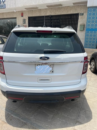 Al Malaz, Vehicles, Cars & Trucks , SAR 42000,  Ford Explorer,  2015,  Automatic,  352000 KM,  Neat & Good Condition Family Car