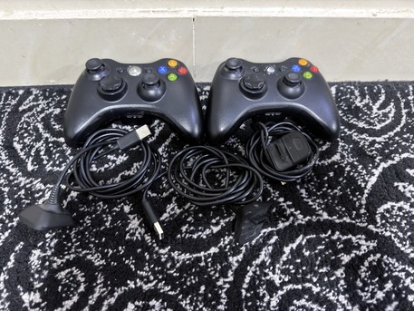 Yanbu, Video Games, SAR 400,  Xbox 360 E + 2 Controllers With Battery & Charger + Kinect Sensor + 6 Games