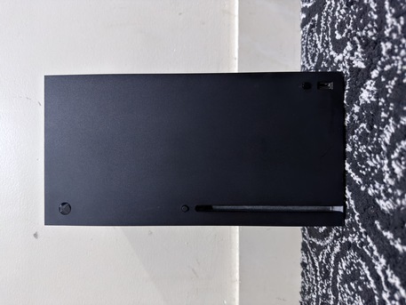 Yanbu, Video Games, SAR 2500,  Xbox Series X 1 Tb With 2 Controllers With Accessories And 31 Games