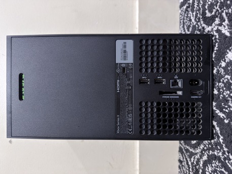 Yanbu, Video Games, SAR 2500,  Xbox Series X 1 Tb With 2 Controllers With Accessories And 31 Games