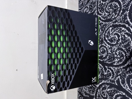 Yanbu, Video Games, SAR 2500,  Xbox Series X 1 Tb With 2 Controllers With Accessories And 31 Games