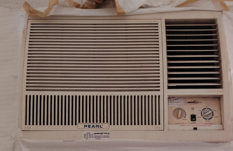 Riffa, Air Conditioners, BHD 60,  Pearl 2Ton Window A/C , Piston Compressor Heavy Duty Very Good Condition 60 BD Negotiable