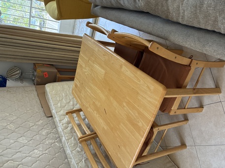 Mahooz, Furniture, BHD 50,  4 Seater Dining Table