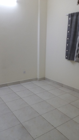 Manama, Apartments, Flats, Houses & Villas, BHD 150/month,  1 BR,  Semi Furnished 1 Bedroom Flat For Rent In Manama ( Including Electricity)
