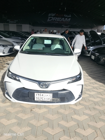 Riyadh, Job Seekers, A Car Pick And Drop
